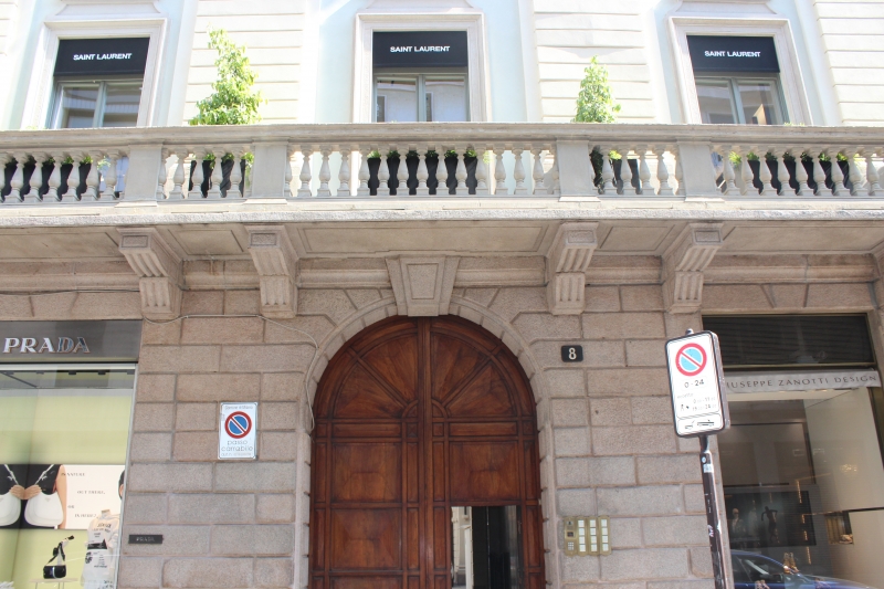 Locale uso ufficio in via Montenapoleone