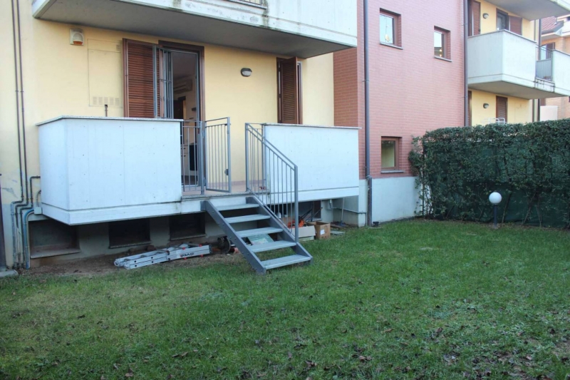 Desio monolocale con giardino affittato