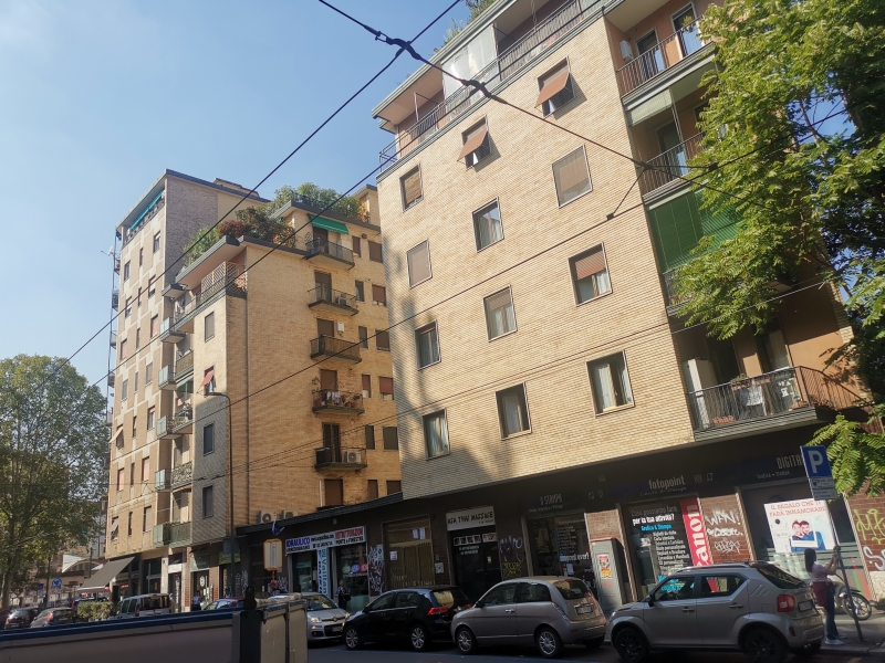 3 locali da ristrutturare in via Carabelli 3
