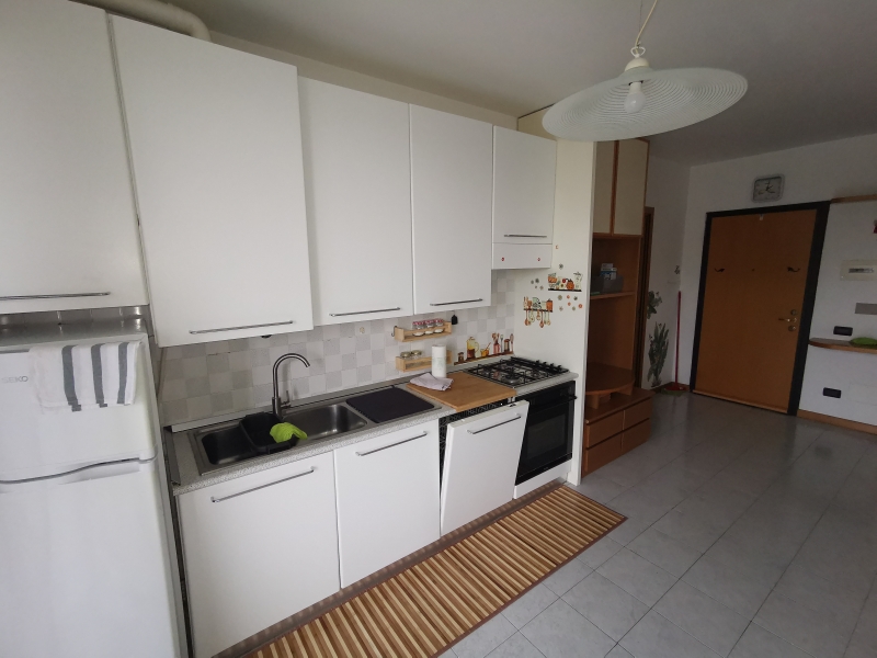 Bilocale arredato con box