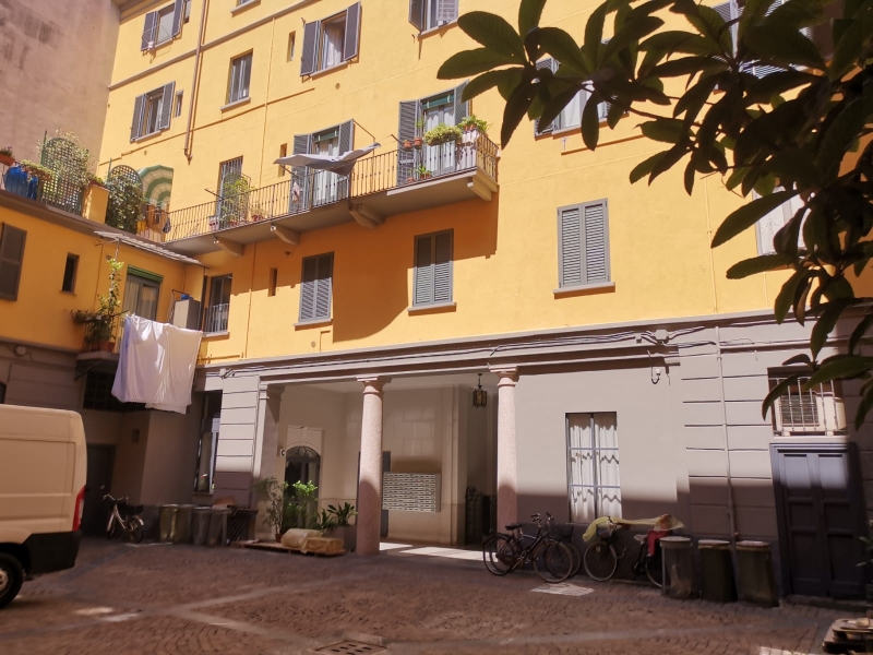 Monolocale arredato via Lecco 20