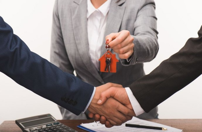 Il mediatore immobiliare